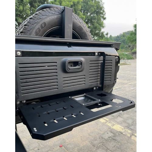 Thar Tailgate Tray